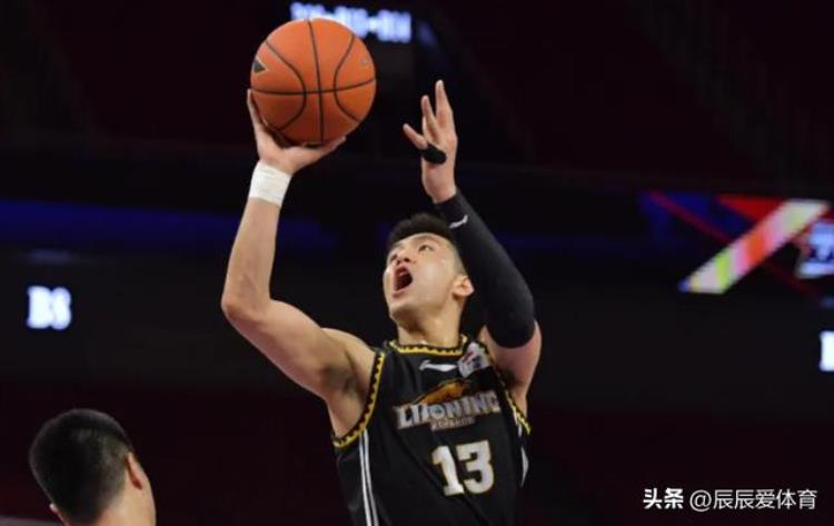 郭艾伦为什么无缘MVP「球迷狂怼郭艾伦终于爆发了为了心中的MVP最终选择离开」