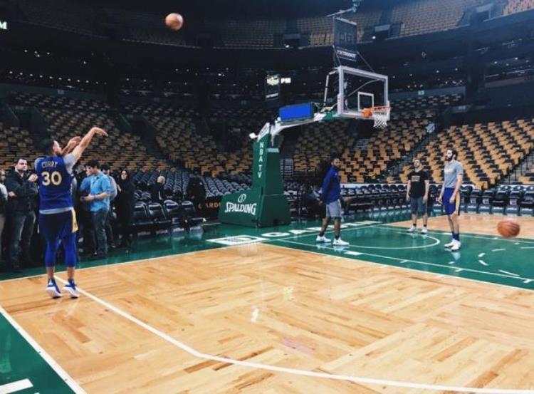 湖人主场纪念科比「NBA四大传奇球馆科比最爱不是湖人主场麦迪逊太多传奇故事」