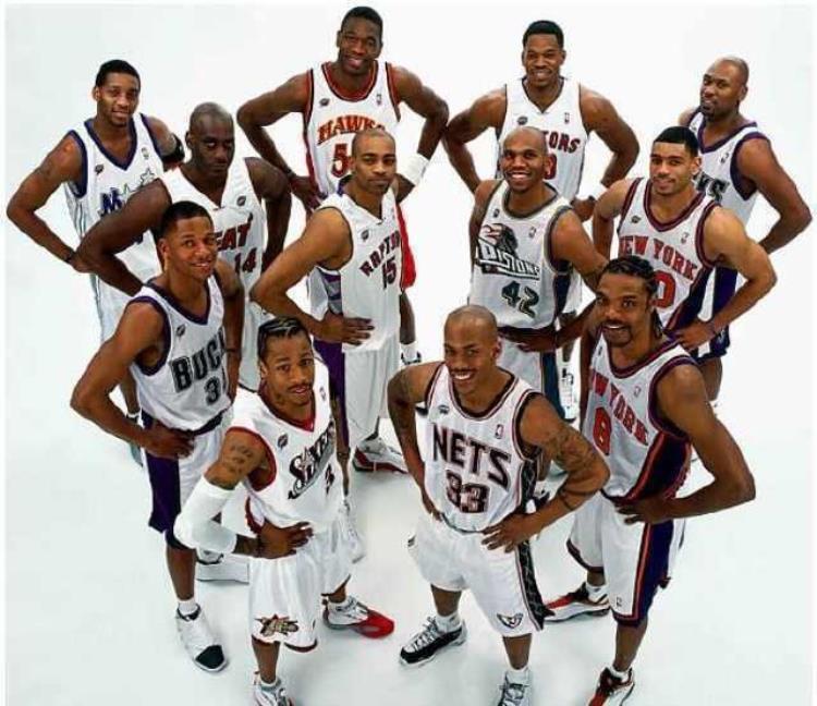 艾弗森总决赛51分「9分钟逆转21分NBA史上最认真的一场全明星艾弗森末节独砍15分」