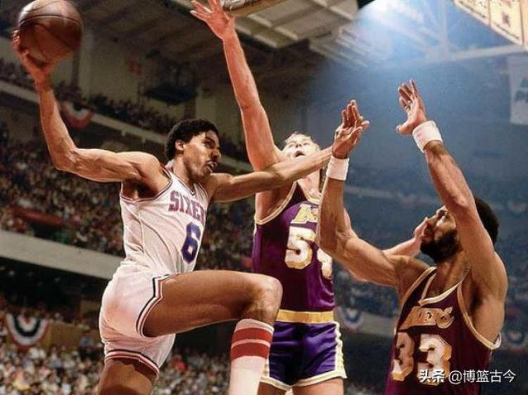 乔丹单手抓南瓜伦纳德双手藏篮球NBA级别的巨掌太夸张