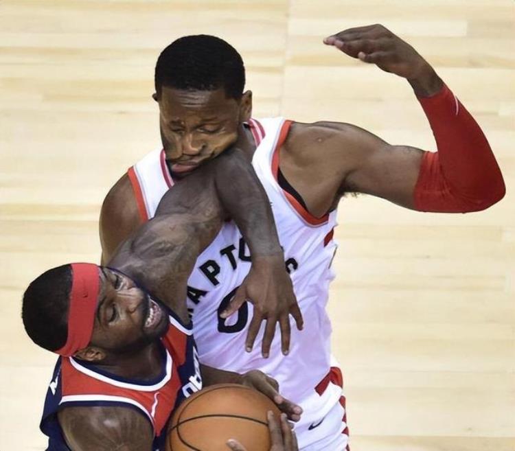 NBA对抗强度布歇一拳将马克西的嘴打歪马努变向将球鞋踩烂