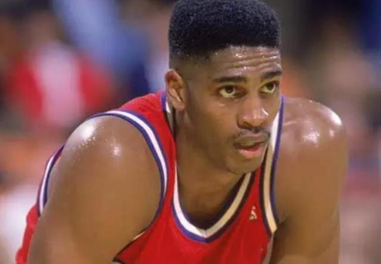 布克nba单场最高得分「百发百中盘点NBA单场一球不丢的十大球星布莱恩特14投全中」