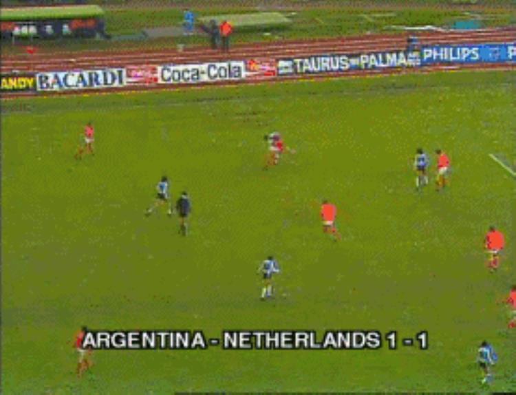 86世界杯决赛阿根廷对英格兰「史话世界杯78年阿根廷本土折桂荷兰决赛再折戟」