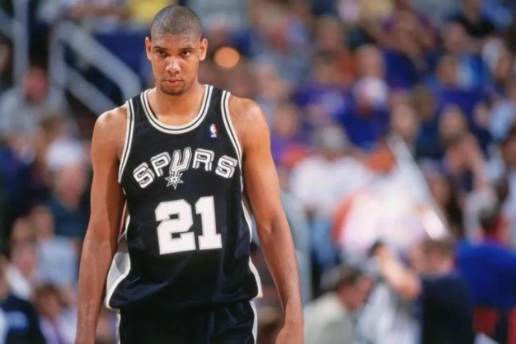 nba历史收入最高的球员「美媒列出NBA职业生涯总收入最高的20名球员其中13人是现役球员」