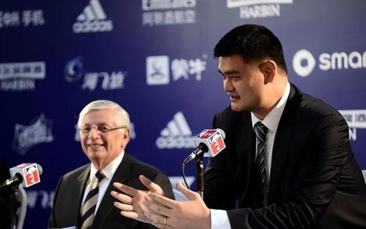 拒绝复播NBA「仅不到12小时央视坚决移除NBA复播节目莫某人是原罪难辞其咎」