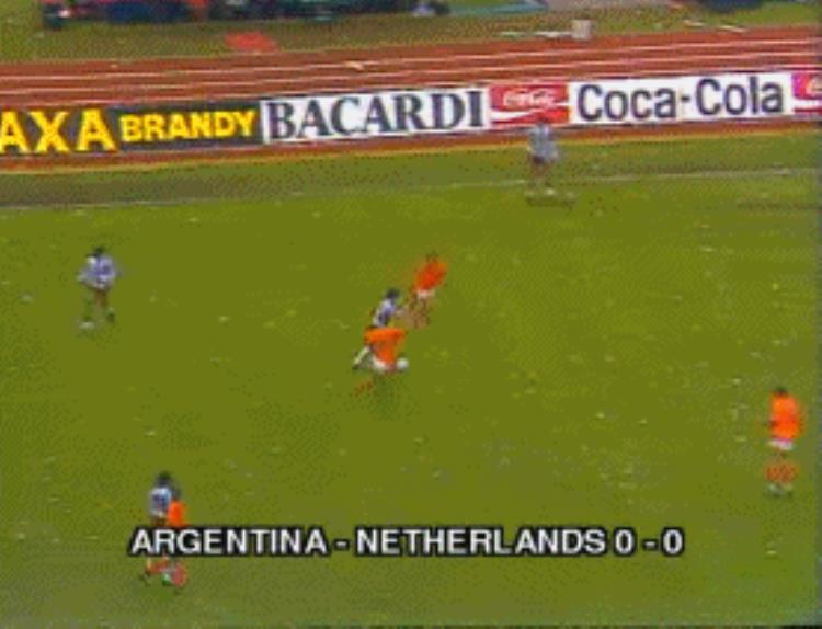 86世界杯决赛阿根廷对英格兰「史话世界杯78年阿根廷本土折桂荷兰决赛再折戟」