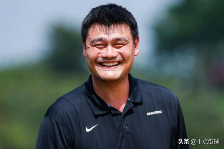 姚明给nba带来的收益「为什么NBA球员都热衷于购买球队詹姆斯8倍回报姚明净赚4亿多」
