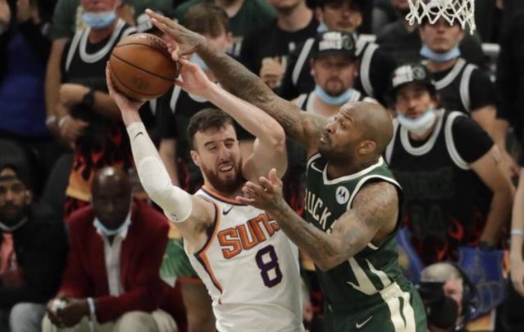 3320万生涯第一高薪流浪15年这位37岁老兵终于征服NBA