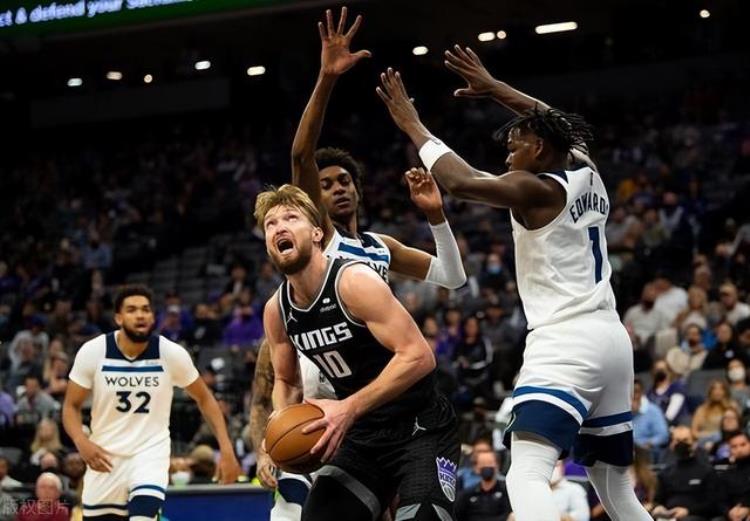 禁区得分最多的后卫「冲击篮筐盘点NBA上赛季最擅长禁区得分的球星新星后卫排第一」