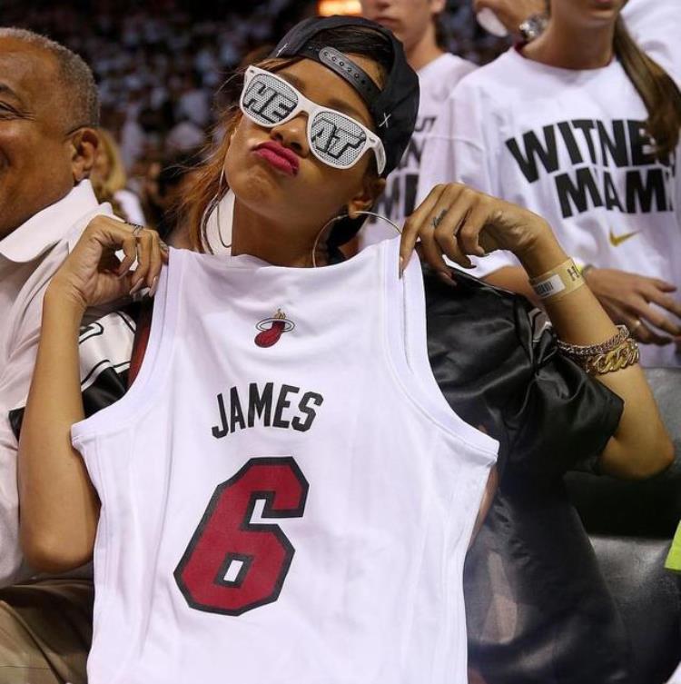 NBA女明星粉丝「盘点NBA赛场边的美女明星她们都是哪些球星的忠实粉丝」