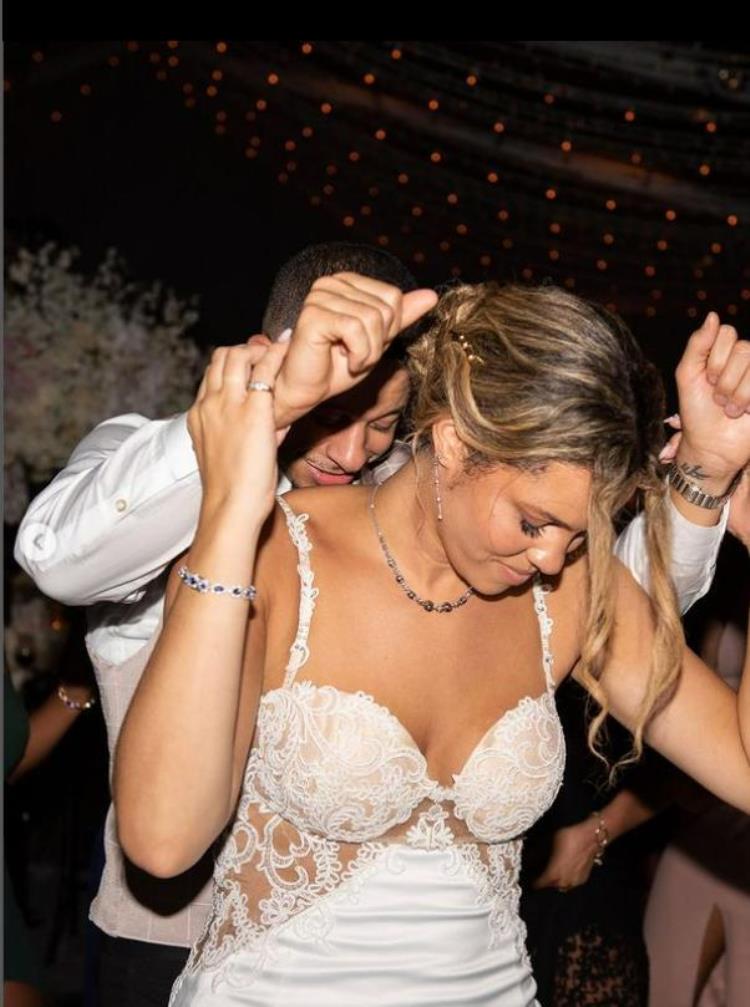 nba球星库里老婆「懂球帝必知NBA球星最美娇妻系列十四库里弟媳里弗斯女儿凯莉」