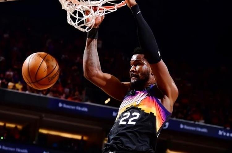 禁区得分最多的后卫「冲击篮筐盘点NBA上赛季最擅长禁区得分的球星新星后卫排第一」