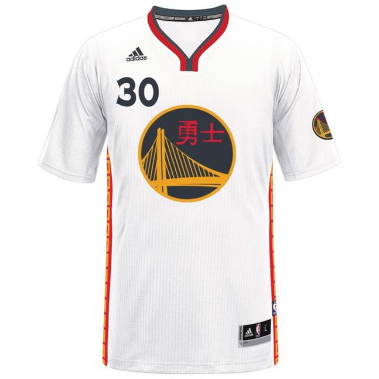 被绿了勇士中文版球员介绍把格林翻译成了绿色
