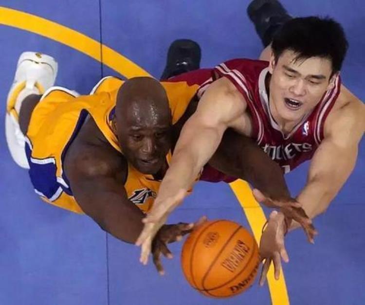 姚明对决奥尼尔「中国篮球第一人姚明打平小斯碾压魔兽对上奥尼尔却是这数据」