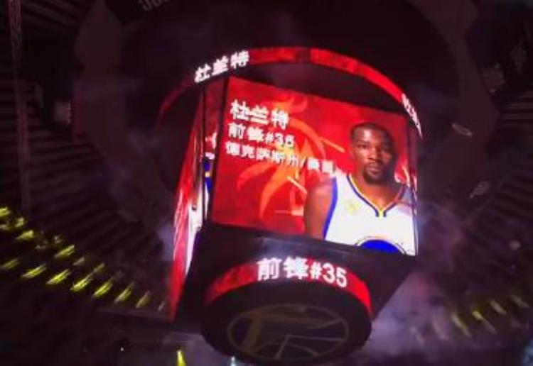 被绿了勇士中文版球员介绍把格林翻译成了绿色