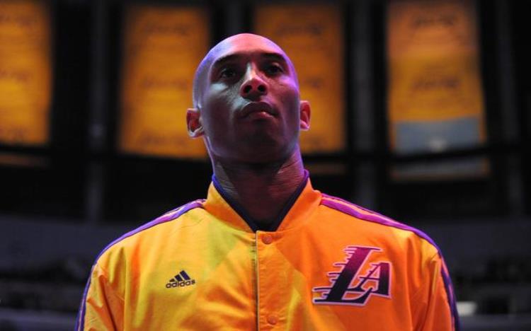 NBA历史五大忠诚巨星: 科比无缘首位, 第一没有争议「美媒排行NBA十大忠诚球员现役两人上榜科比仅第四第一合理」