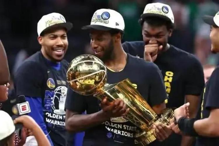 巴特勒评价维金斯「盘点NBA大器晚成的五大球星巴特勒逆风翻盘维金斯扬眉吐气」