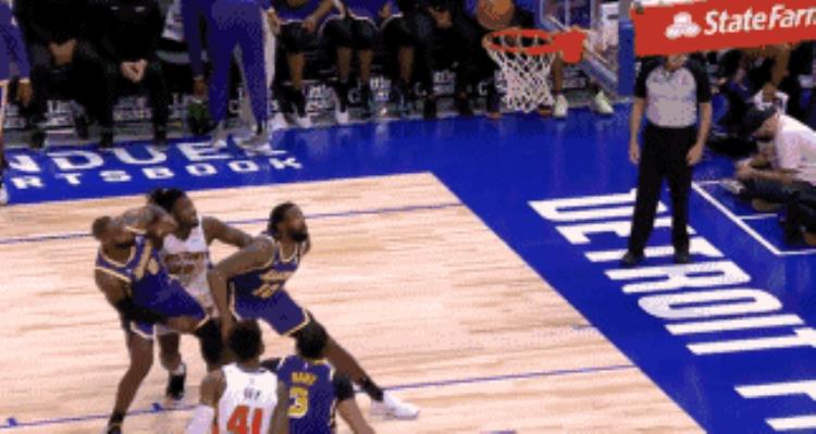 保罗和利拉德「NBA现役四对冤家詹姆斯利拉德保罗皆上榜」
