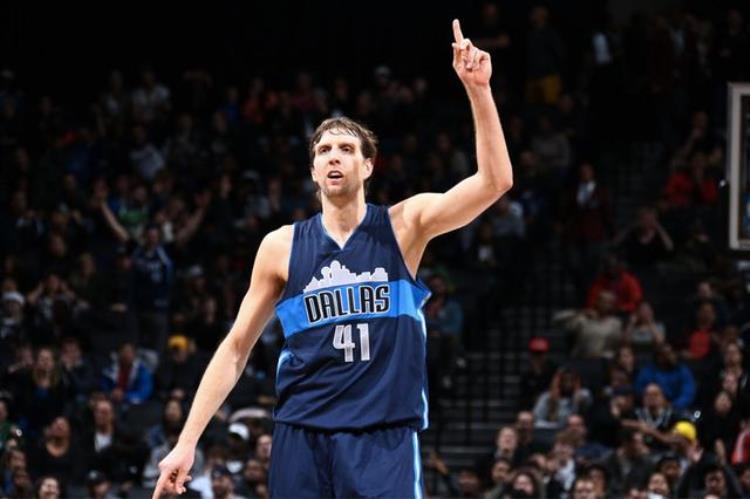 NBA历史五大忠诚巨星: 科比无缘首位, 第一没有争议「美媒排行NBA十大忠诚球员现役两人上榜科比仅第四第一合理」