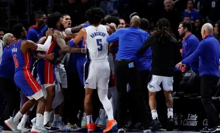 nba最长禁赛「3人禁赛8场盘点本赛季NBA三张重磅罚单最多被禁赛11人」