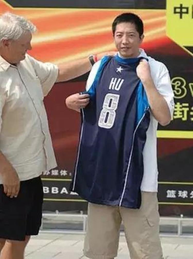 胡卫东为何有个外号叫亚洲乔丹这一记扣篮韩国人直呼乔丹