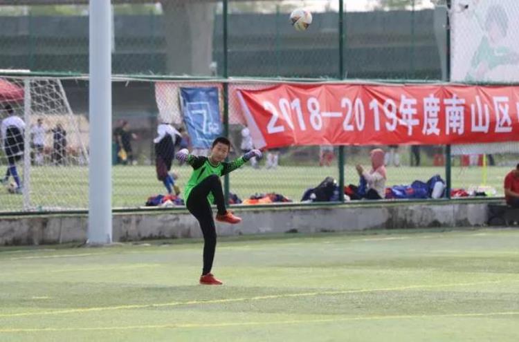 深圳南山的校园足球有多火来回顾刚落幕的中小学生校园足球联赛