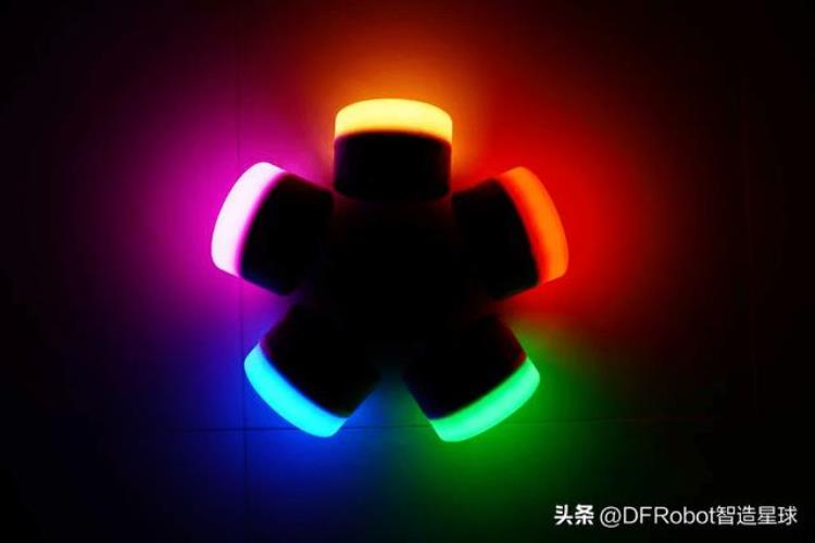 捡乒乓球机器人面包板游戏机彩虹灯DF创客周刊第23期