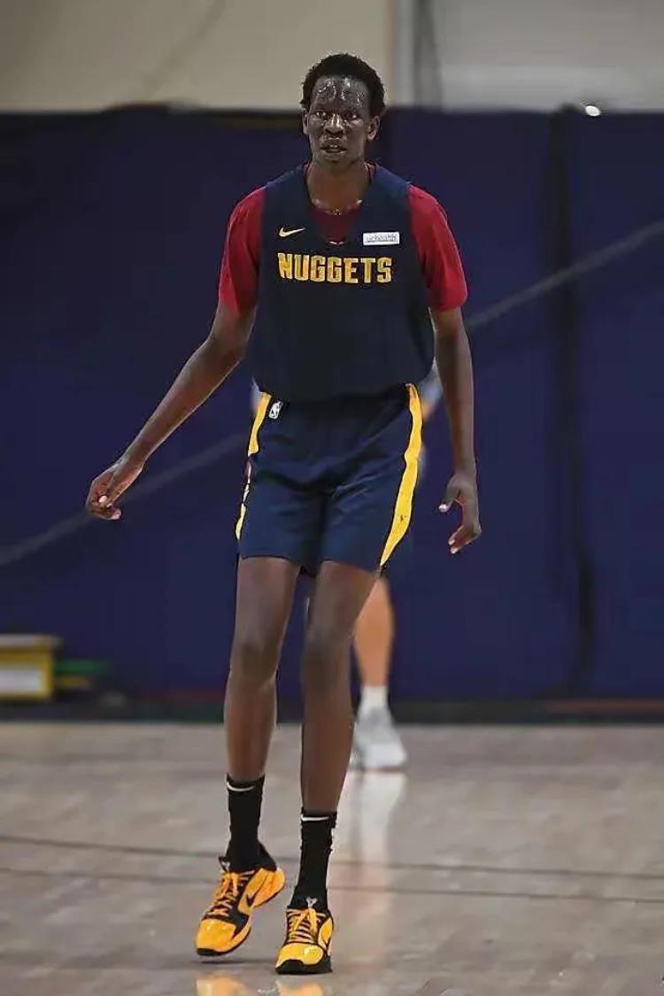 nba有史以来最高的球员是谁「NBA历史上最高的球员你知道都是谁吗」