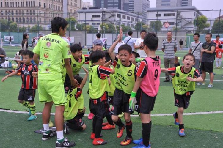 参加TFA青少年足球大赛后为什么这些中国家长开始集体反思