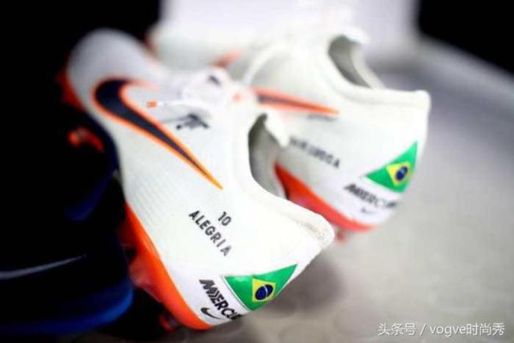 梅西穿的什么足球鞋「世界杯各国足球鞋曝光看看梅西和内马尔都穿的啥」