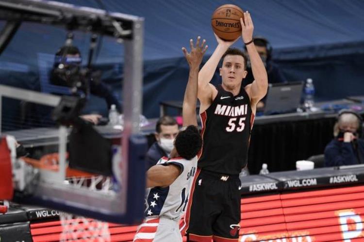 NBA三分球神射手「这3位神射手凭借三分在NBA拿到大合同如今他们又都被摆上货架」