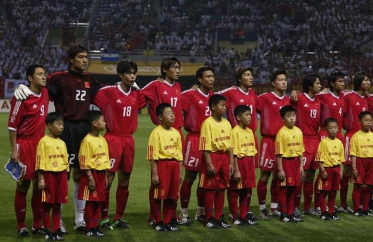 中国男足首次晋级世界杯决赛「足历107我们出线了中国男足首次闯入世界杯决赛圈」