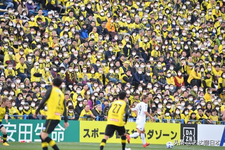 日本j联赛球员身价「看看日本J联赛中年薪排前30位的球员他们的年收入都是多少」