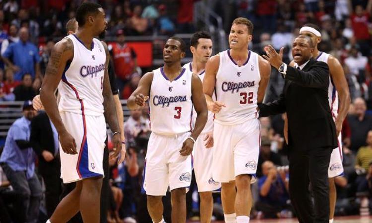最强nba保罗运球帷幄「最强NBA季后赛首轮保罗拼命拉卫冕冠军下马谁知阴沟里翻船」
