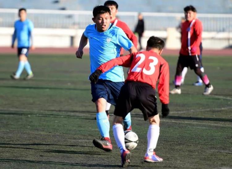 中韩足球打架「中韩足球在济南再较量这群老男孩踢嗨了」