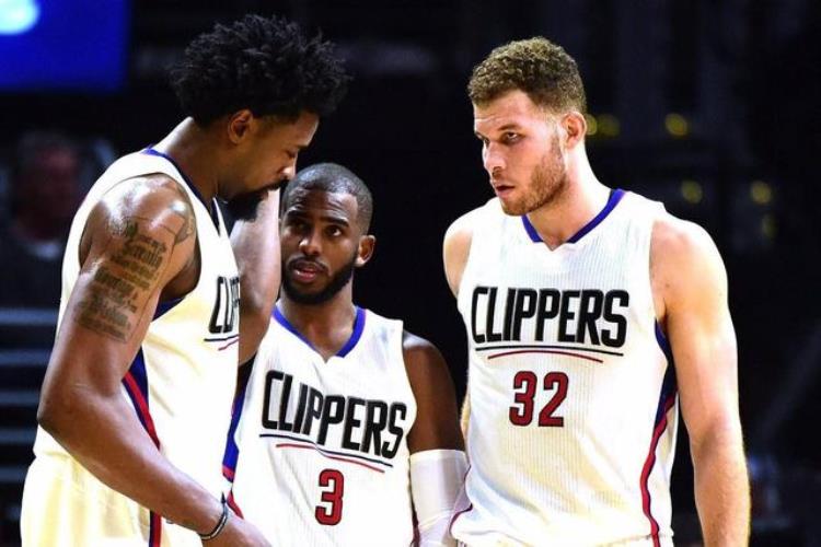 最强nba保罗运球帷幄「最强NBA季后赛首轮保罗拼命拉卫冕冠军下马谁知阴沟里翻船」