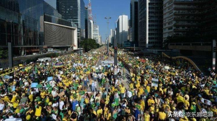 巴西足球为什么会衰落「巴西足球为什么会衰落」