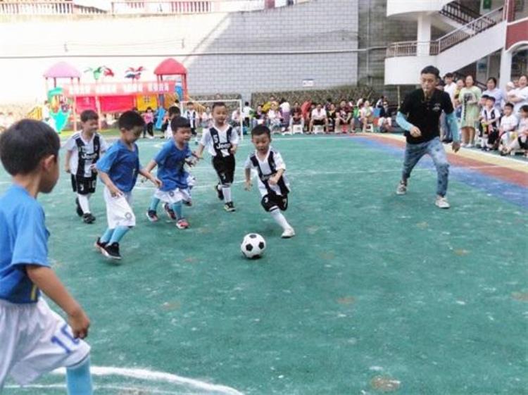 幼儿园足球系列活动「听说您的幼儿园也在打造足球特色那么这场足球活动你一定要看」