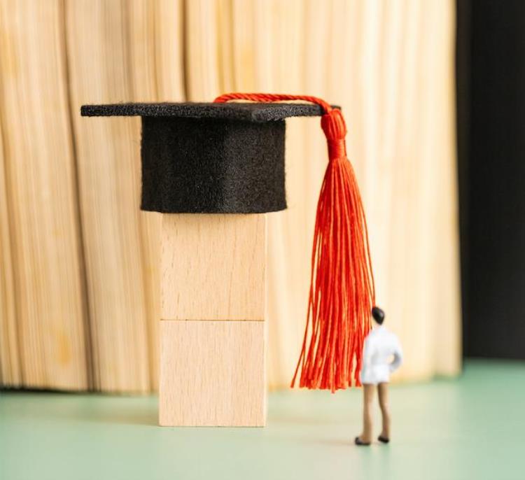 哈佛大学体育系「体育爬藤成捷径哈佛1200体育生现在鸡体育来得及吗」