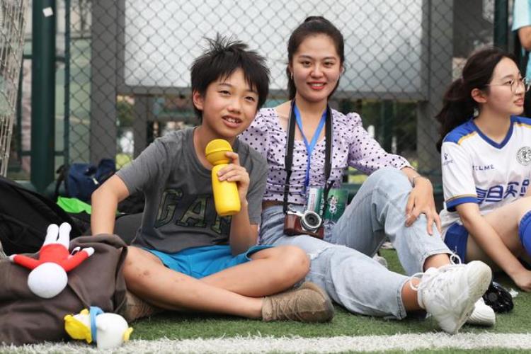中国少年的世界杯梦我们来孕育第37届海港上汽杯新民晚报暑期中学生足球赛打响