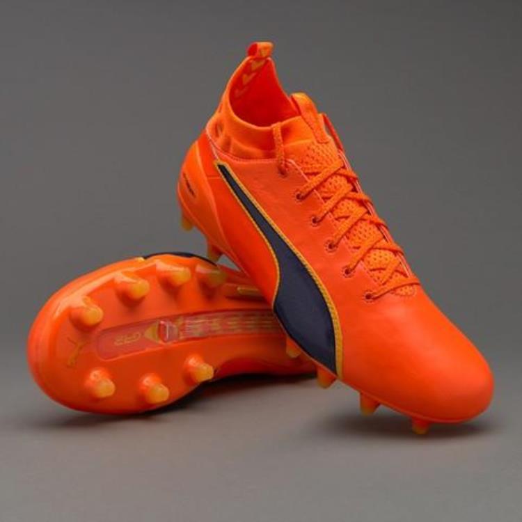 适合的足球鞋「哪一款足球鞋真正适合你看完这篇文章你就知道了」