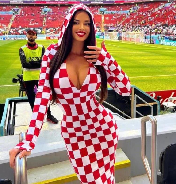 克罗地亚 女球迷「世界杯因穿着过于暴露克罗地亚女球迷恐面临牢狱之灾」