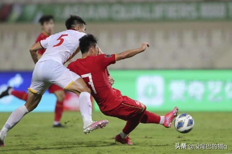 国足世界杯预选赛积分排名「中国男足vs澳大利亚队」
