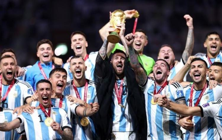 明年世界杯阿根廷「下届世界杯阿根廷阵容新梅西亮相梅西替补助教卫冕有戏」