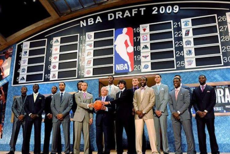 NBA5大选秀冷故事85年选秀信封上的谜团知道3个是资深球迷