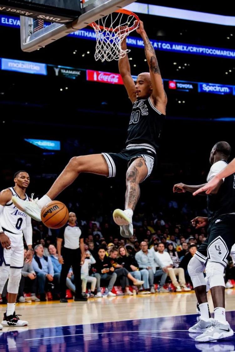 nba马刺约翰逊「1314的对决迷失在洛杉矶的约翰逊和马刺队」