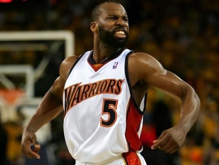 nba季后赛最新战「以弱胜强盘点NBA季后赛十大爆冷战役骑士决赛逆转仅排第二」