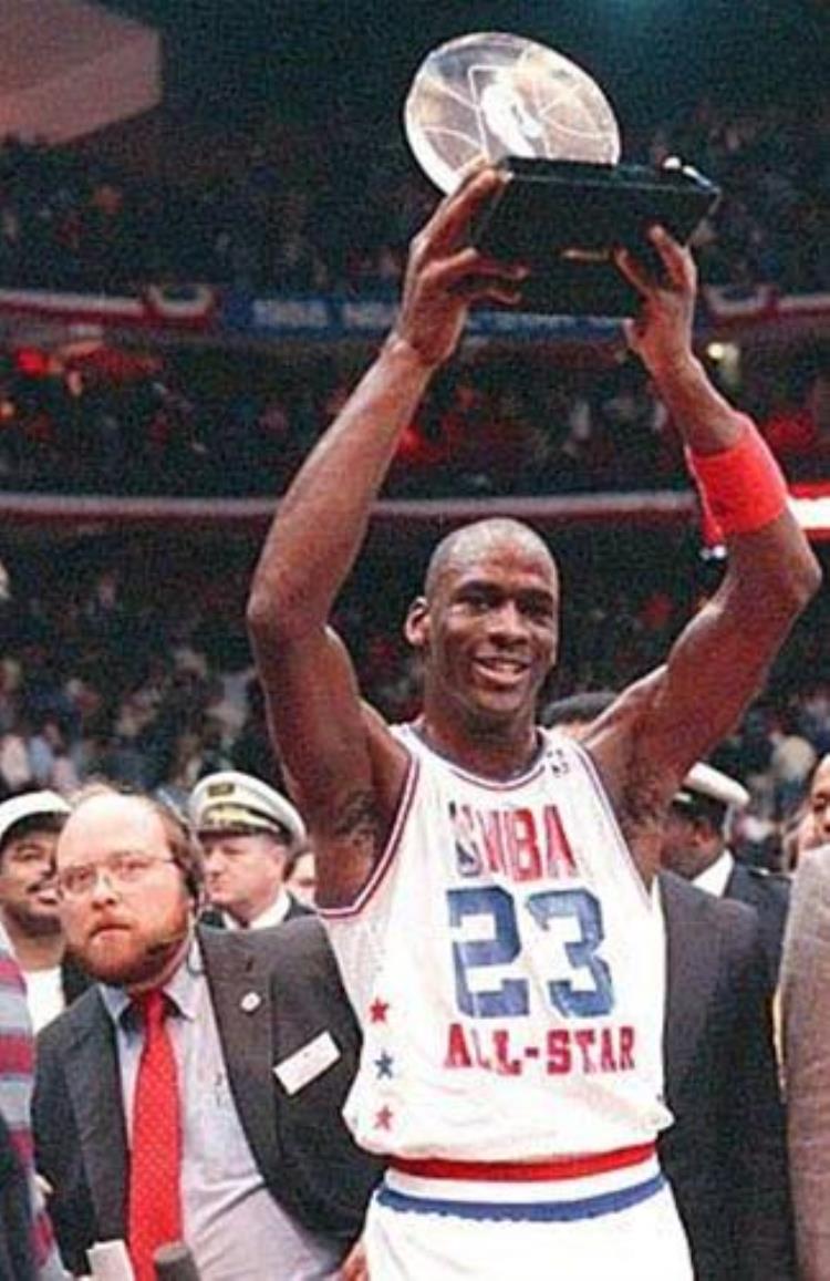 nba全明星十佳球「NBA全明星十大表现乔丹压张大帅居首位詹姆斯三双仅第八」
