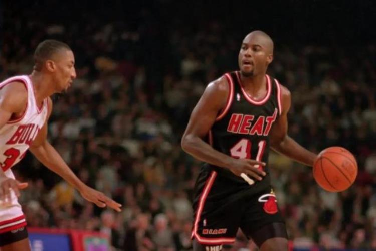 90年代nba平均得分「美媒列出了90年代总得分最多的10名球员乔丹放现在能拿多少分」