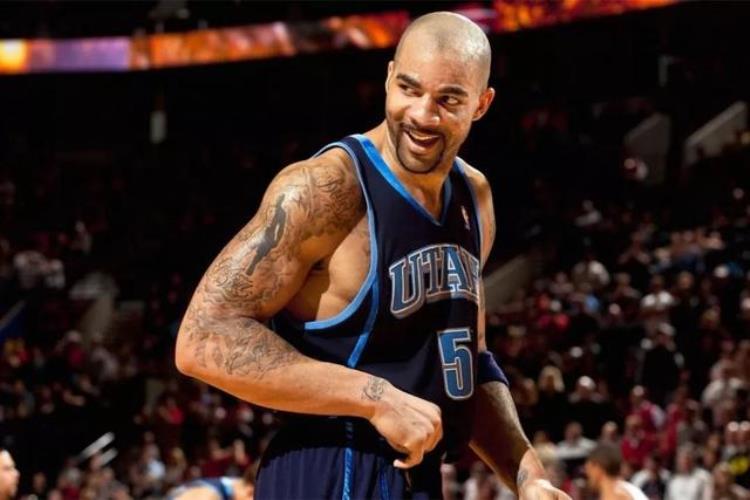 姚明是02年状元吗「重排NBA选秀之2002年姚明状元位置不保二轮秀完成超级逆袭」